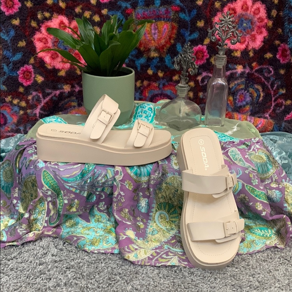 Soda Cream Double Buckle Platform Sandals